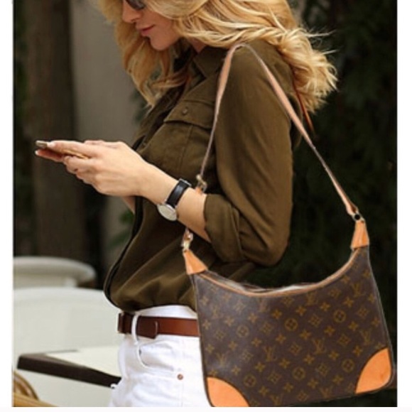 Louis Vuitton Handbags - Louis Vuitton Boulogne MM Shoulder Bag Authentic